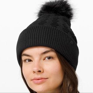 Lululemon Chevron knit Pom beanie black